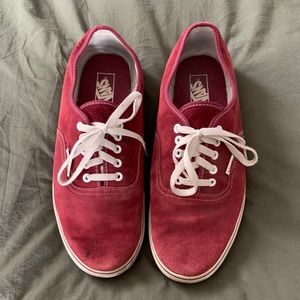 Men’s Classic Lace-Up Red Suede Vans